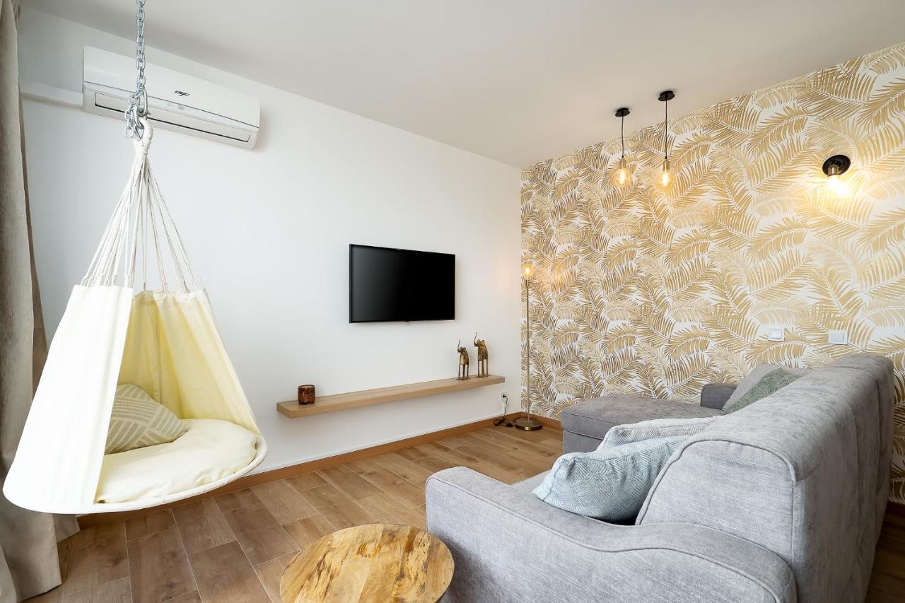 Charming Apartment W/ Pool & Balcony In Portimao By Lovelystay Exterior foto